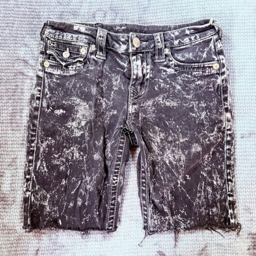 True Religion Acid Wash Black Cut Off Denim Shorts Womens Frayed Hem 27X9